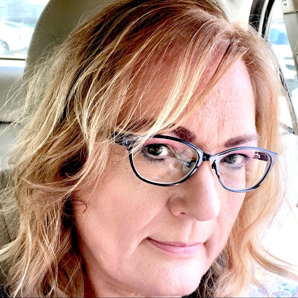 Meet your Posher, Debbie / dcmiller119